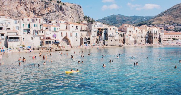Top 8 cele mai bune insule din Italia. Toate sunt la fel de frumoase ca în poze