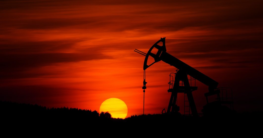 Ce s-a întâmplat cu prețul petrolului după declanșarea războiului în Israel. Vom vedea scumpiri la pompă?
