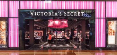 CEO-ul brandului PINK al Victoria's Secret se retrage dupa 20 de ani....