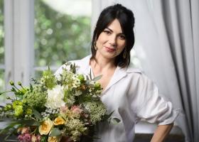 Floria.ro: Peste 70% dintre femei primesc flori doar la ocazii speciale. 3...