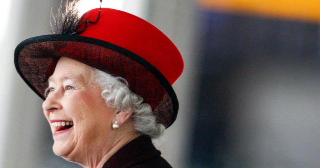 Românii i-au adus un ultim omagiu Reginei Elisabeta a II-a, la Ambasada Marii Britanii