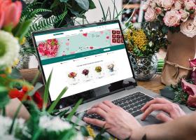 Floria.ro se aşteaptă la o creştere de 15% a vânzărilor de flori şi...