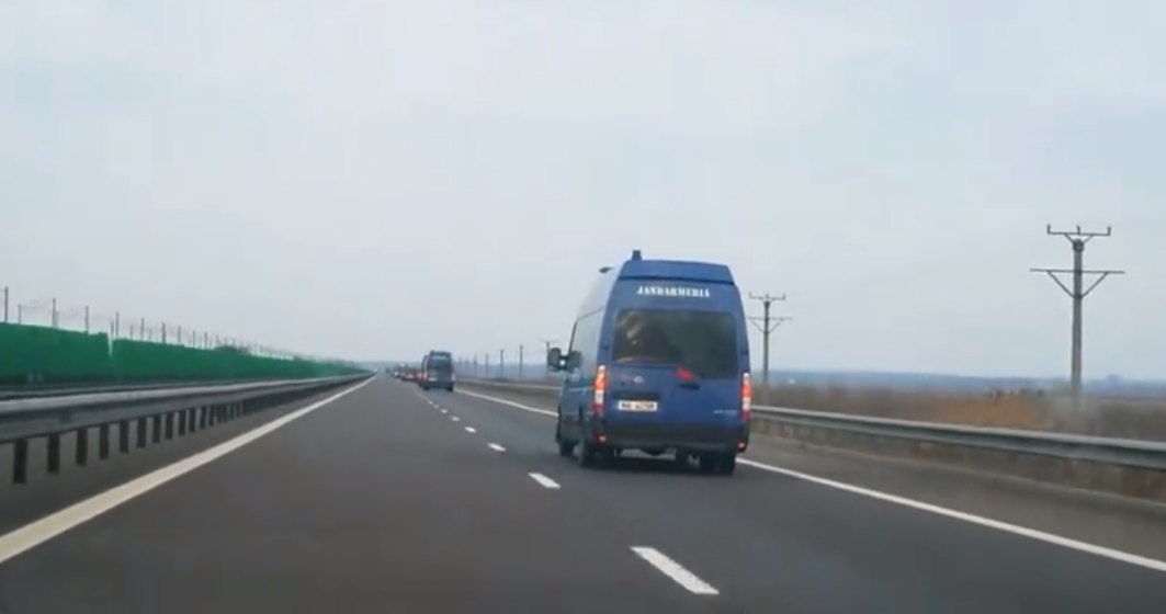 Jandarmeria sustine ca autospecialele filmate plecand din Constanta se deplaseaza la Calarasi pentru un meci de fotbal