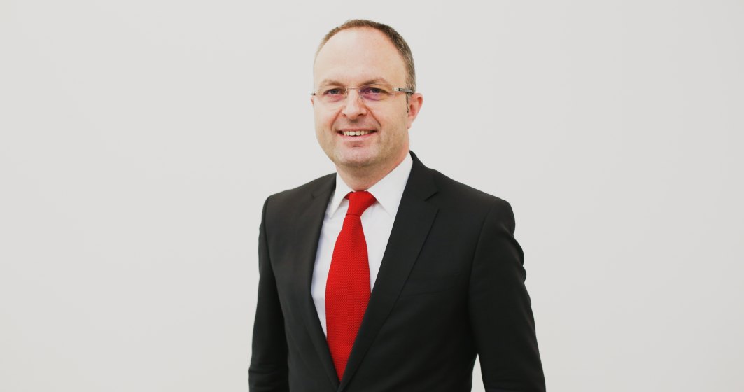 Sorin Drăgulin vine la conducerea UniCredit Consumer Financing România, iar fostul CEO al diviziei, Borislav Genov merge în Bulgaria ca membru al directoratului în cadrul UniCredit Bulbank coordonând activitatea de retail