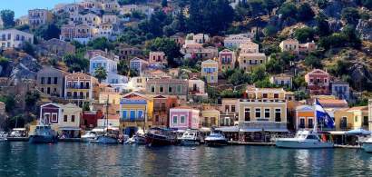 GALERIE FOTO  Vacanță în Grecia: Insula Symi, tabloul plin de culoare din...
