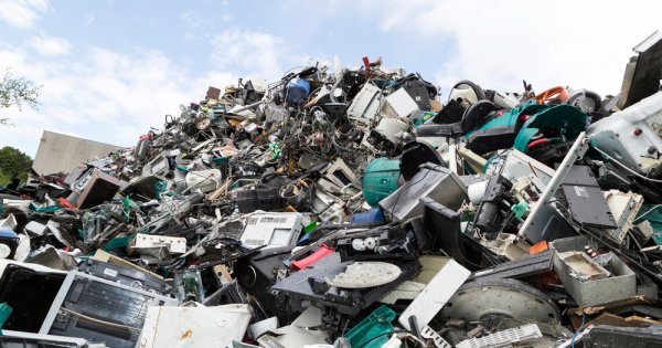 Record mondial negativ de deșeuri de echipamente electrice și electronice:...