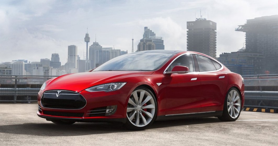 Tesla a devenit a doua cea mai rapida masina din lume