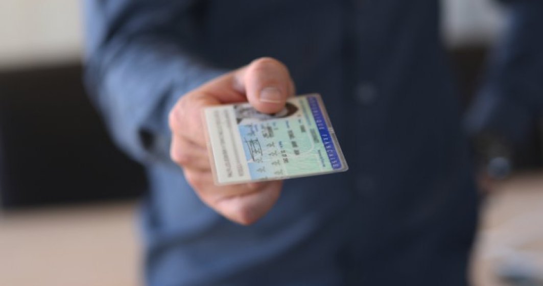 Cartea electronică de identitate devine lege: aceasta se poate elibera de la naștere, nu de la 14 ani