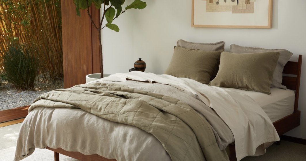 Cum alegi lenjeria de pat potrivită pentru un dormitor mic?
