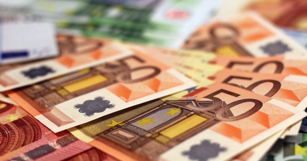 Românii susțin trecerea la euro: 75% dintre cetățeni vor introducerea monedei