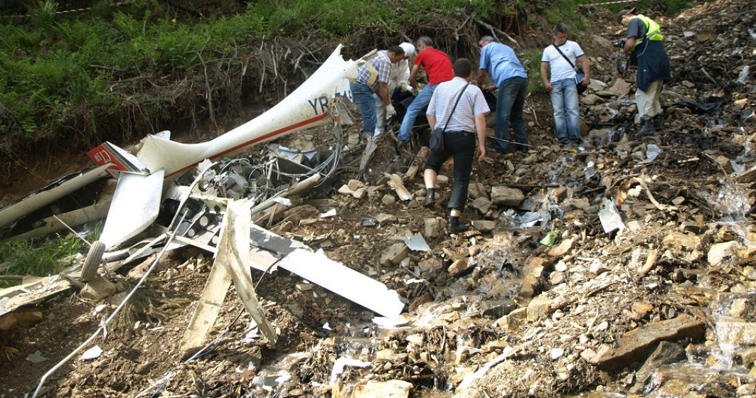 Un avion civil de mici dimensiuni s-ar fi prăbușit în pădurea din zona localităţii Buhoci, județul Bacău