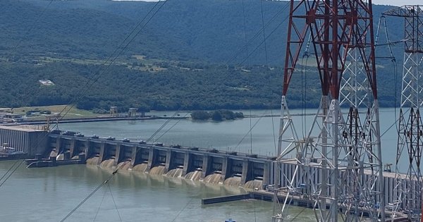 Câtă energie electrică a produs și a consumat România în 2023. GRAFICE...