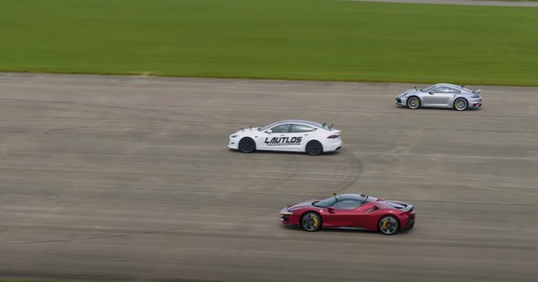 VIDEO | Tesla Model S Plaid spulberă un Ferrari SF90 și Porsche 911 Turbo S...