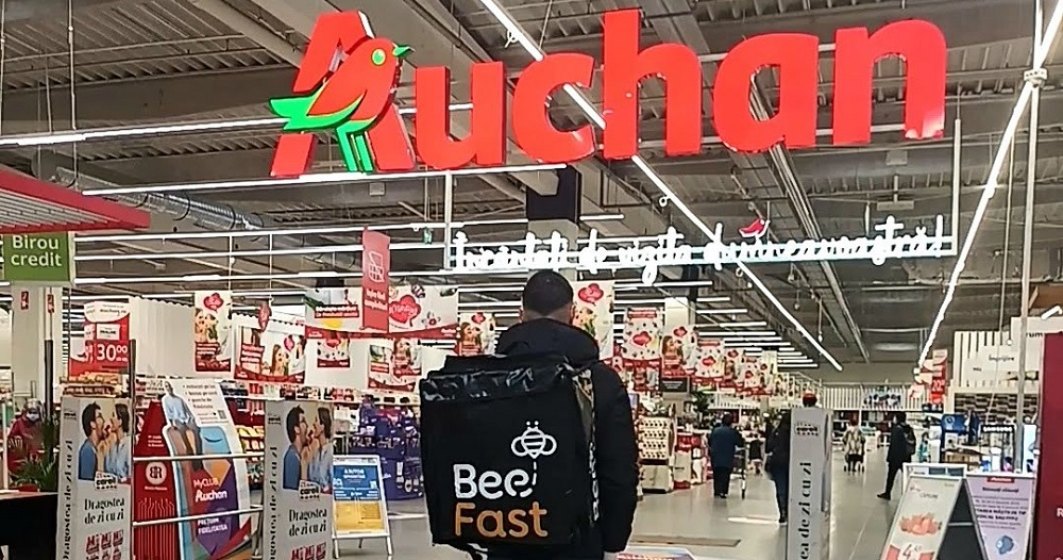 BeeFast și Auchan anunță un parteneriat pentru livrările de proximitate din București și Brașov ale retailerului