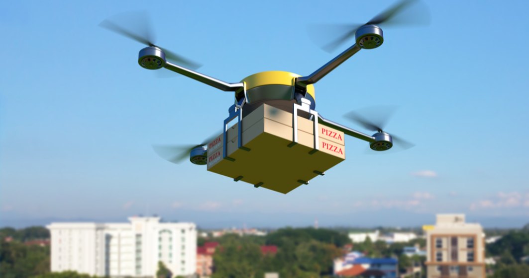 Au început testările: dronele, pe post de livratori de pizza