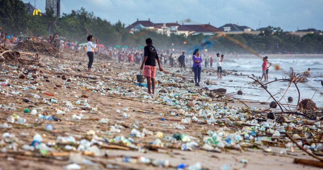 Mai multe bănci europene bagă patru miliarde de euro în oprirea poluării cu plastic a oceanelor