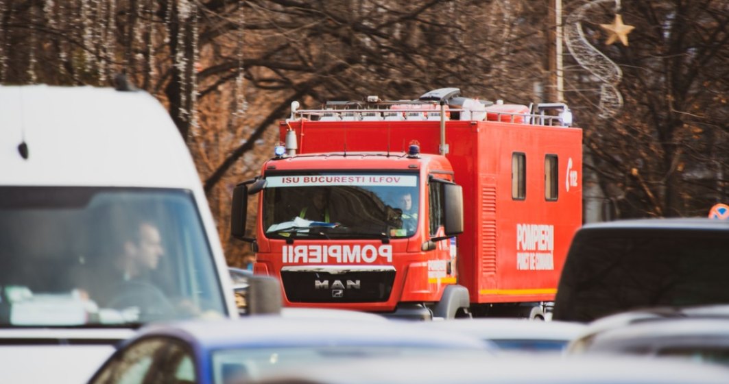 ISU: Explozia de la Călimănești a avut loc după ce muncitorii au lovit conducta de gaze
