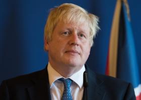 Boris Johnson i-a întrebat pe oamenii de știință dacă un uscător de păr ar...