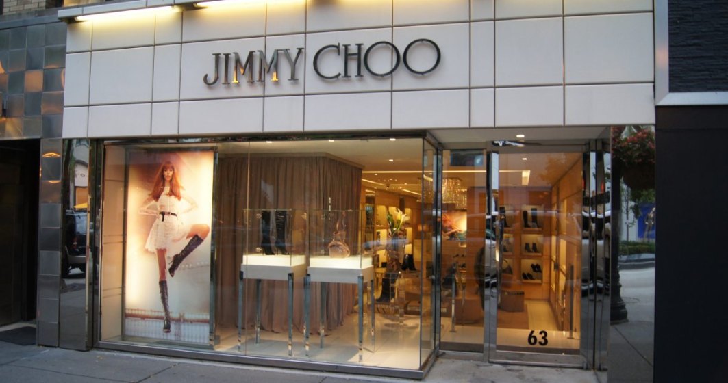 Tranzactie surpriza pe piata de fashion: Michael Kors cumpara Jimmy Choo pentru 1,2 miliarde dolari