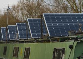 Sistemele Fotovoltaice: Panouri, Invertoare și Baterii