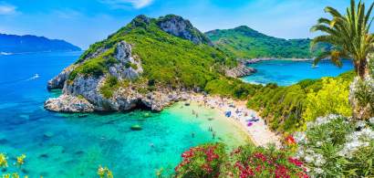 GALERIE FOTO | Mergi în Corfu în vacanța asta? 10 plaje pe care nu trebuie să...