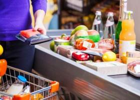 Consiliul Concurenței: Prețurile alimentelor de bază au scăzut cu până la 34%...