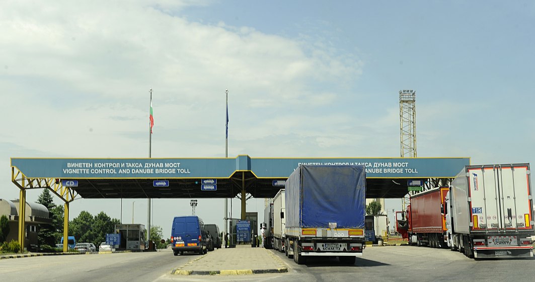 Giurgiu: Parfumuri in valoare de 2,4 milioane de euro, ascunse intr-un camion care transporta servetele, confiscate la frontiera