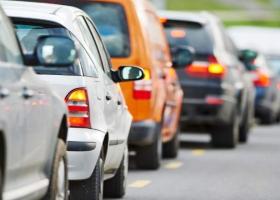 Restricții de trafic pentru șoferi: Circulaţie oprită parţial pe prima bandă...