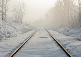 Probleme pe căile ferate, din cauza ninsorilor și frigului. Ce trenuri au...
