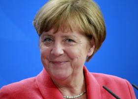 Germania a cheltuit 55.000 euro pe coafura și machiajul lui Merkel de când a...