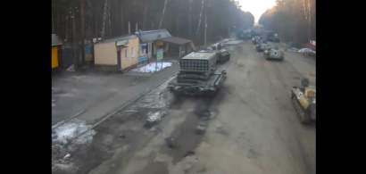 VIDEO  Lansatoare mobile de rachete și tancuri rusești traversează granița...
