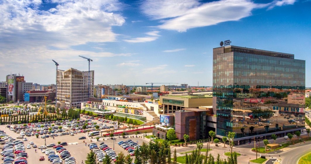 EXCLUSIV. Iulian Dascalu, cel mai mare proprietar roman de mall-uri, vinde 50% din participatia celor patru centre comerciale detinute cu 150 - 200 mil. euro. Cele patru proprietati sunt evaluate la peste 300 mil. euro