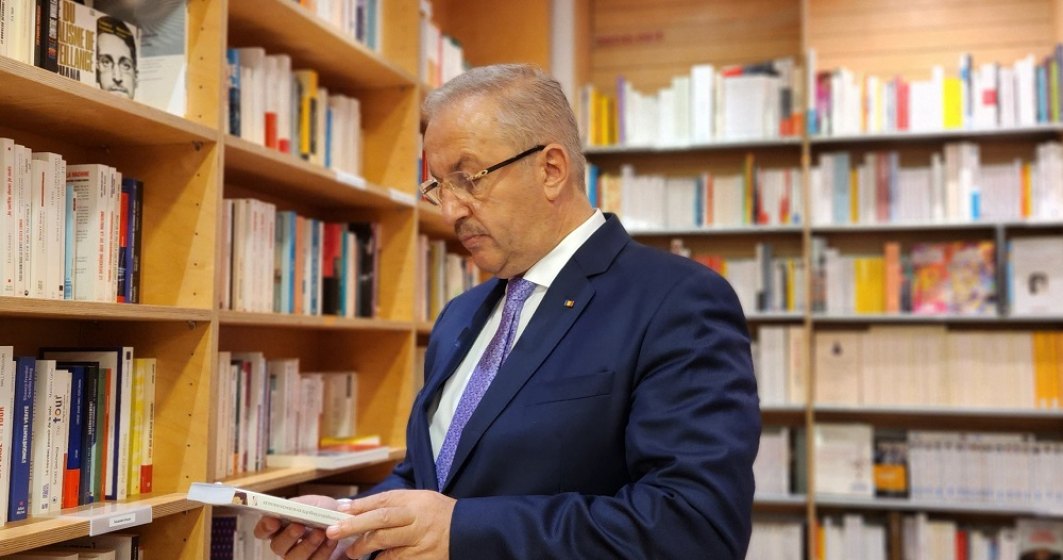 Vasile Dîncu, la librărie în Bruxelles: Aici nu se aude vocea idioţilor