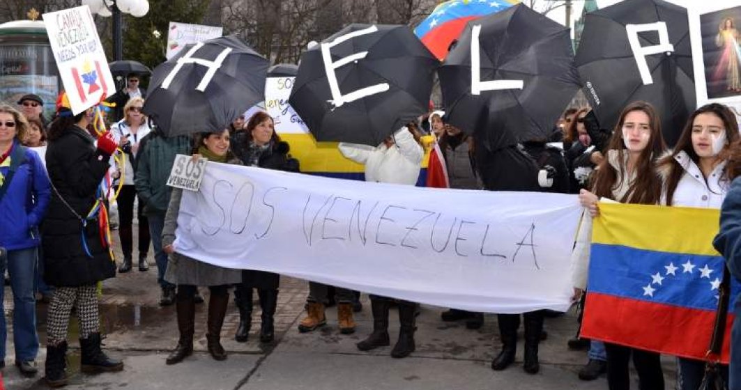 Opozitia din Venezuela, la urne intr-o consultare simbolica impotriva lui Nicolas Maduro