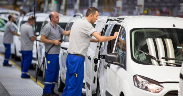 Ford ar putea disponibiliza mii de angajați în Europa, o decizie finală fiind...
