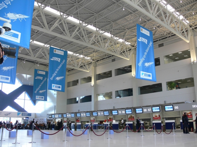 Cum arata noul terminal de plecari al Aeroportului Otopeni - Foto 26 din 37
