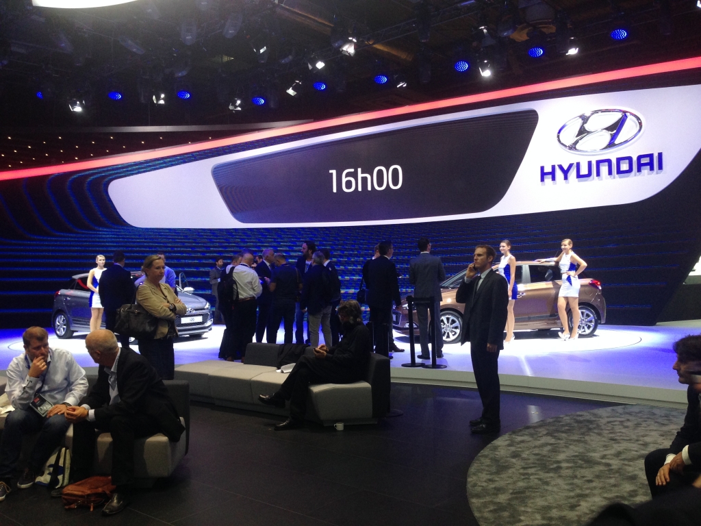 Paris 2014: Hyundai a prezentat noul i20 si modelul comercial H350