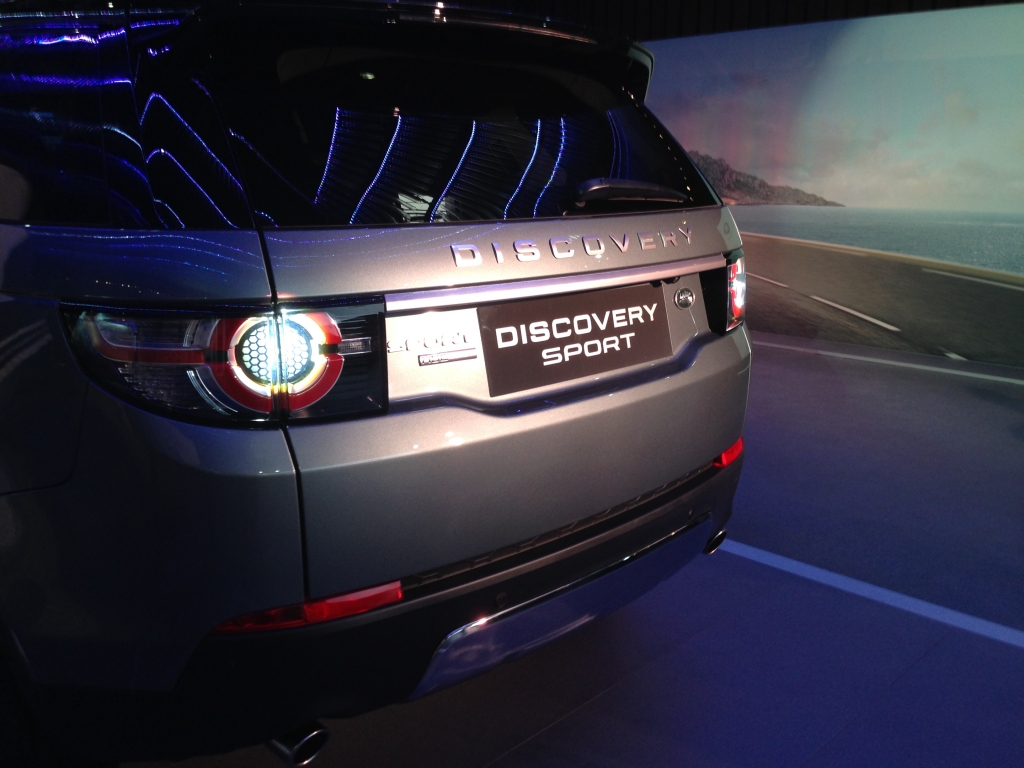 Land Rover Discovery Sport a fost lansat in Romania. Vanzarile vor depasi 250 de unitati