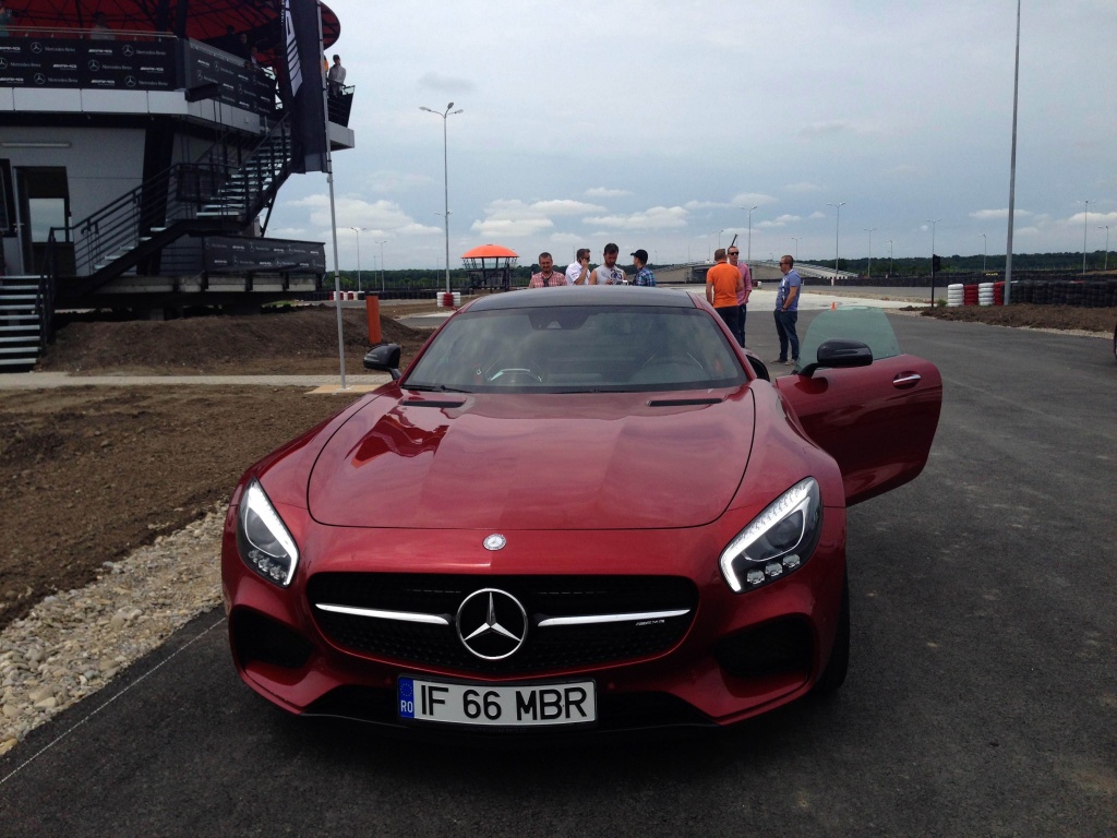 Trei ore de adrenalina cu Mercedes-AMG pe circuitul lui Titi Aur