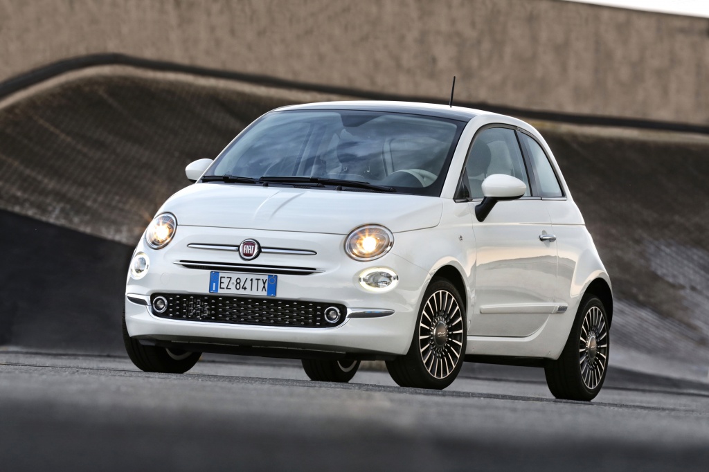 Fiat 500 a primit un facelift. Pretul depaseste 12.000 euro