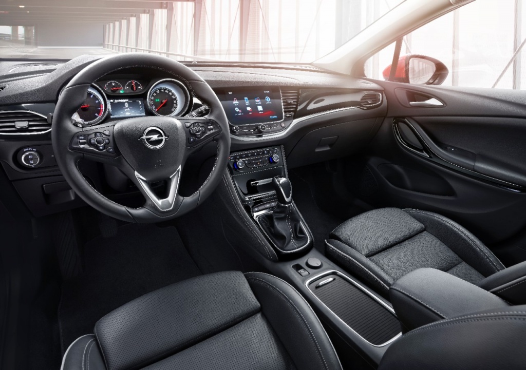 Noul Opel Astra costa in Romania de la 15.600 euro cu TVA