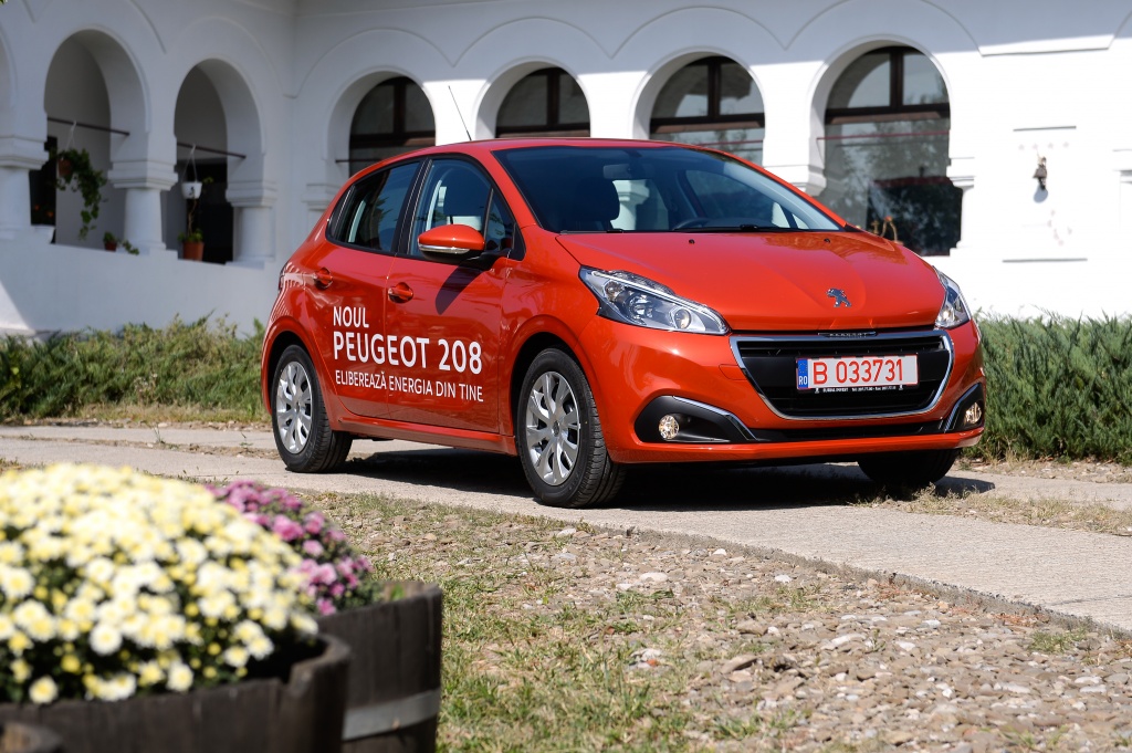 Test cu Peugeot 208 facelift, plin de energie
