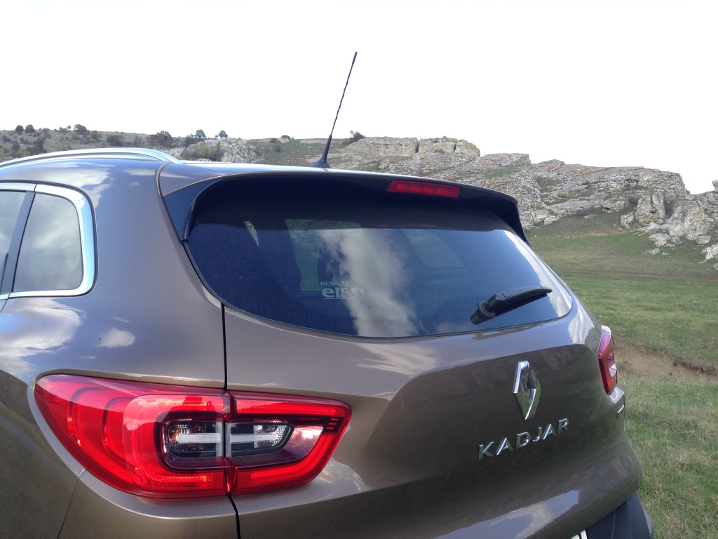 Test Drive Wall-Street: Renault Kadjar, un crossover de familie cu o garda la sol de 19 cm