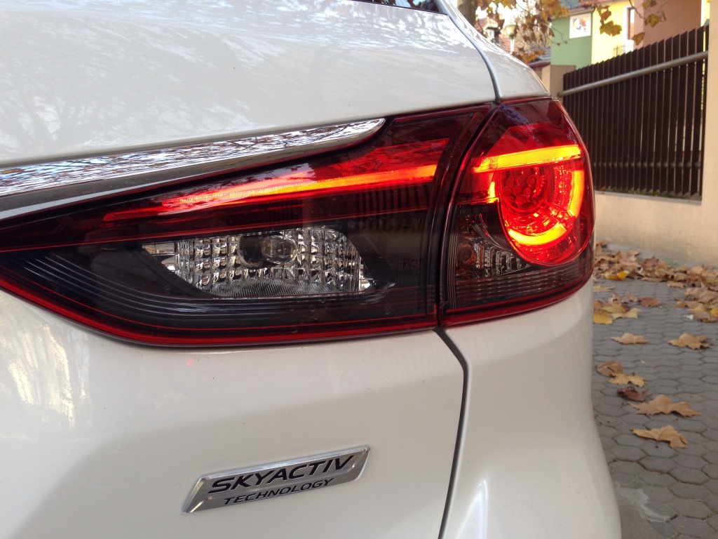 Test Drive Wall-Street: Mazda6 facelift wagon, primul 