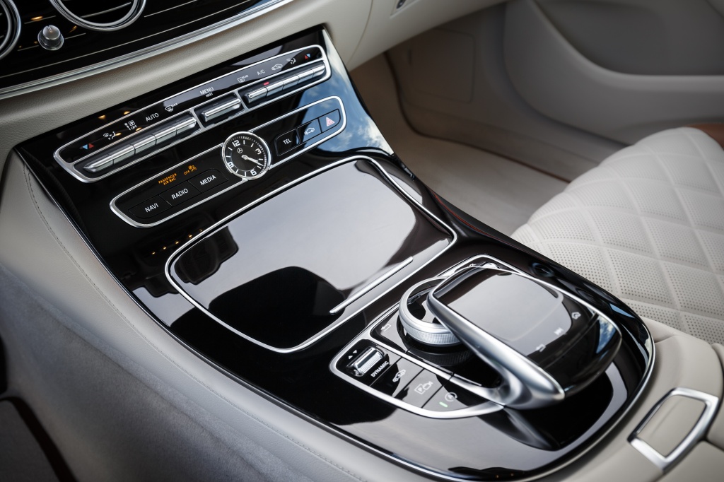 Test drive cu noul Mercedes-Benz Clasa E: sofatul semi-autonom cu primul diesel de 2 litri