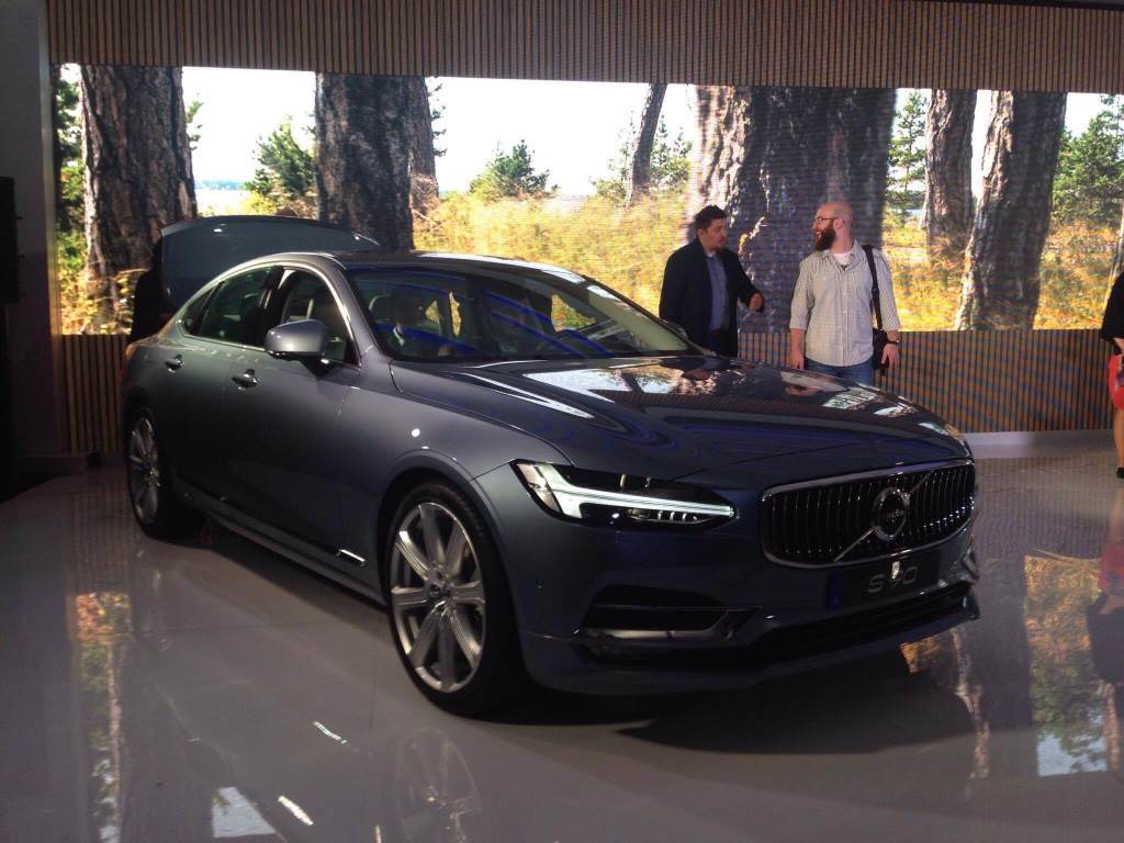 Volvo a lansat in Romania noile modele S90 si V90