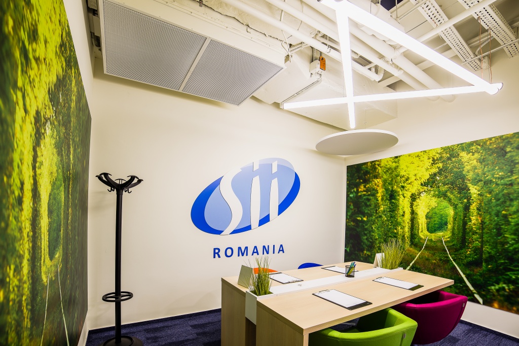 Un sediu luminos, cu vedere la cea mai mare cladire administrativa din Europa: cum arata birourile SII Romania