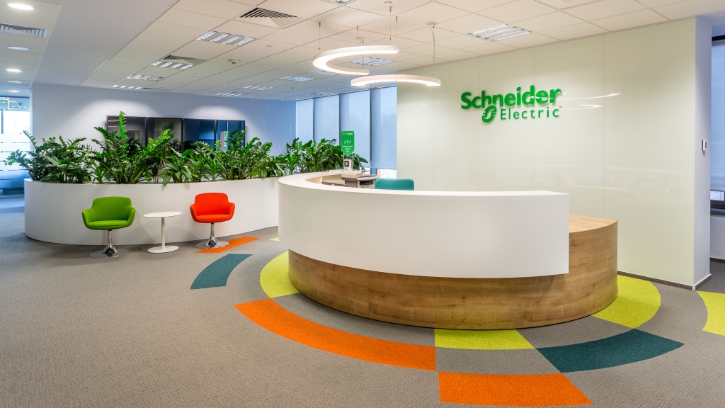 In vizita la Schneider Electric: un sediu in care conceptul 