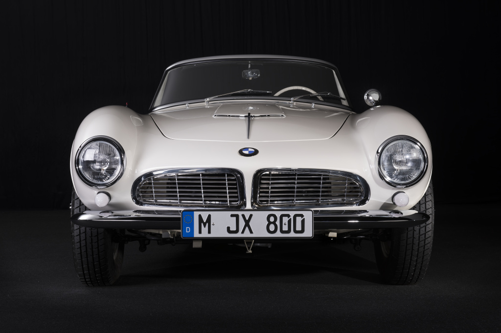 BMW 507, modelul care a apartinut lui Elvis Presley, a fost restaurat