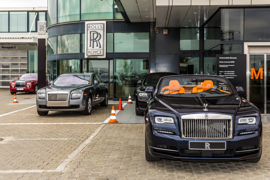 Automobile Bavaria a prezentat decapotabila Rolls-Royce Dawn, model care costa peste 400.000 euro